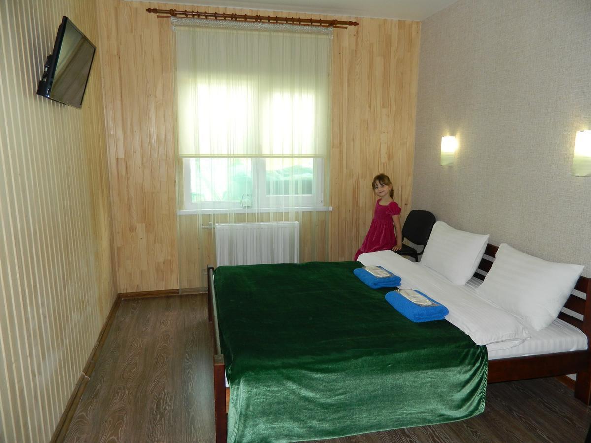 Mini-Hotel Ocean Киев Екстериор снимка