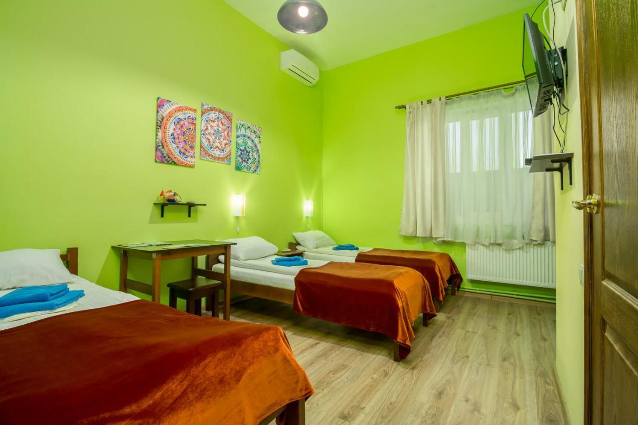 Mini-Hotel Ocean Киев Екстериор снимка